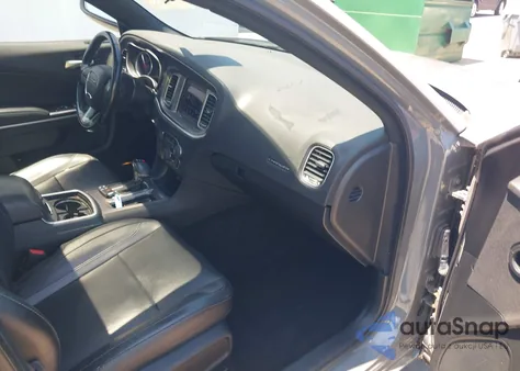 2019 Dodge Charger Sxt Rwd z USA, uszkodzony, nr VIN 2C3CDXBG5KH736651